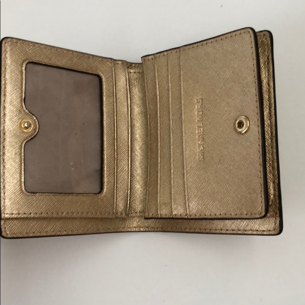💕MK Wallet💕 - Picture 3 of 5